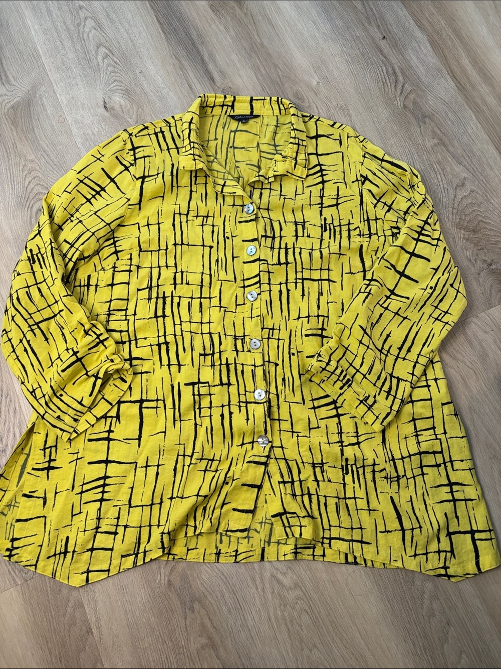 John Mark Abstract Yellow Geometric Roll-Tab Blouse size large minimalist artsy